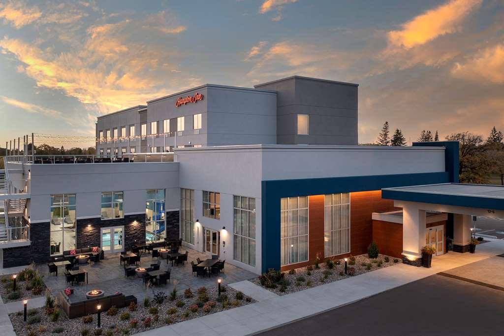 Hampton Inn Warroad Екстериор снимка