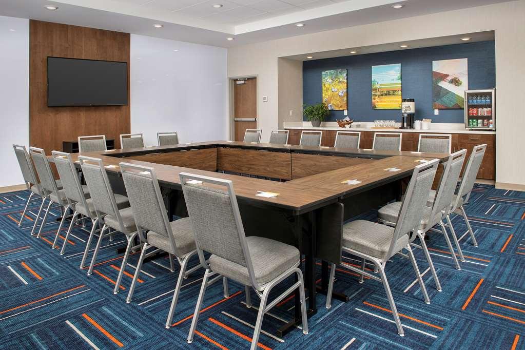 Hampton Inn Warroad Съоръжения снимка